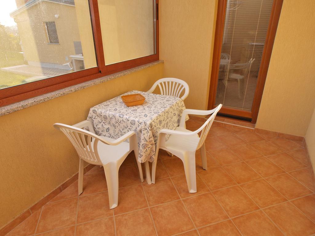 Apartments Fumica 954 Pula Zewnętrze zdjęcie